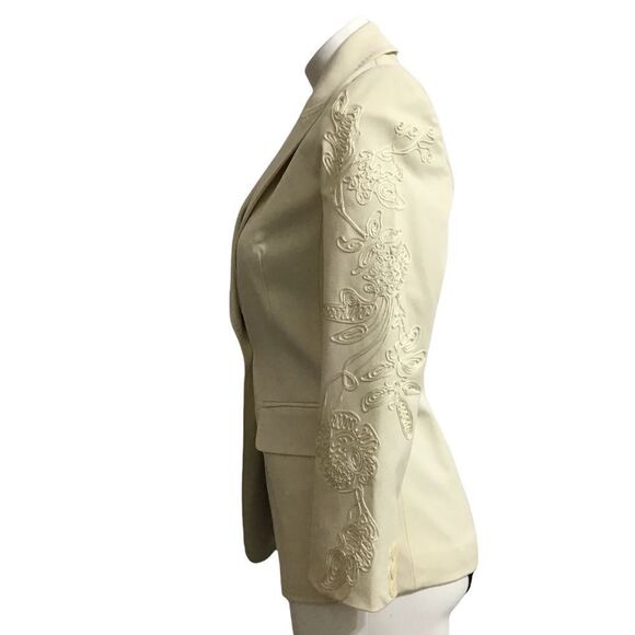 Bloomingdale’s Cream Ecru Single Button Embroidered Sleeves Blazer Size 2 Petite - Picture 4 of 13
